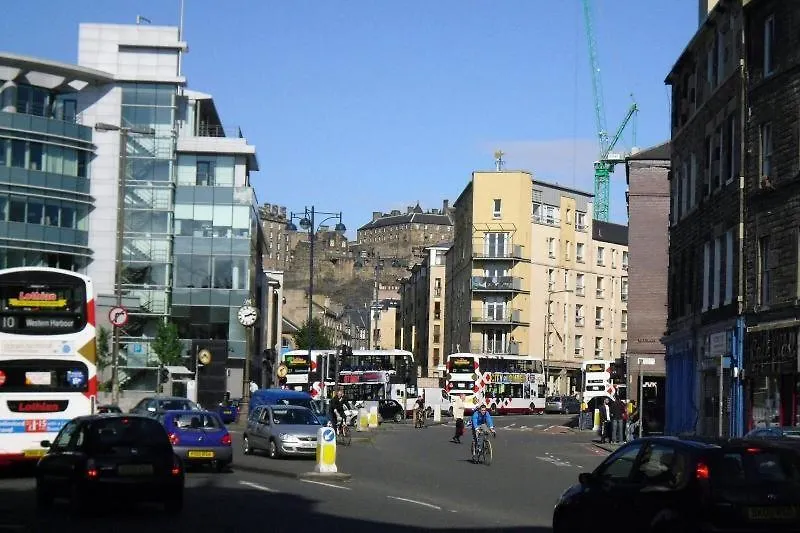 Edinburgh Central Oldtown Aparthotel